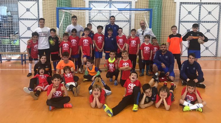28 niños disfrutan del 'Campus de Semana Santa del Colo'
