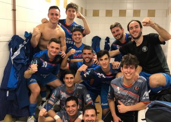 Triunfo ante Coras, co-líderes y dedicatoria para 'Barce'