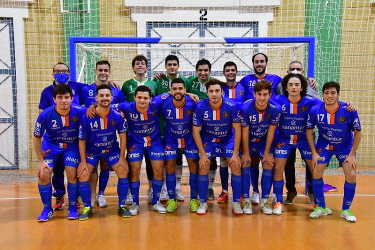 El Sanantur Colo Colo gana y mantiene el primer puesto