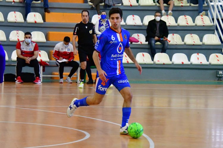 Jorge Tabuenca: “Me gustaría seguir creciendo como jugador en el Colo”
