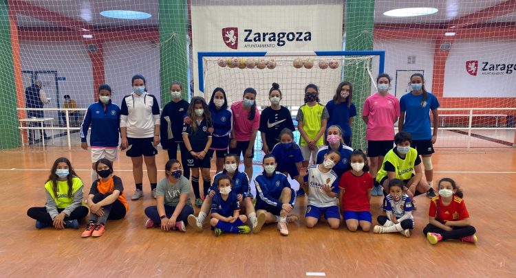 Gran participación en la jornada de puertas abiertas de fútbol sala femenino