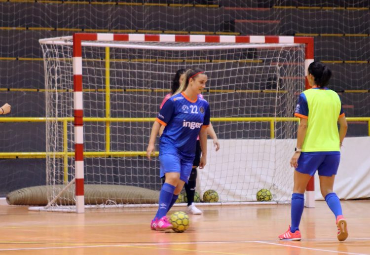 Partido matinal en el Siglo XXI entre el IngerTV Colo Colo y el César Augusta ‘B’
