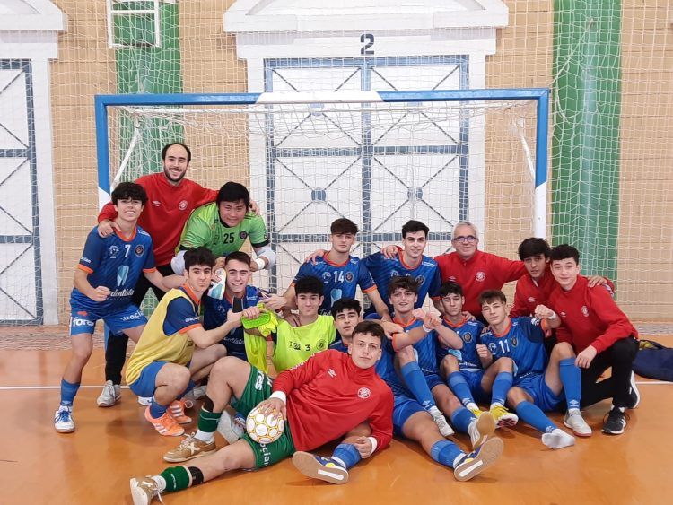 Tres puntos y clasificados para el Torneo de Reyes