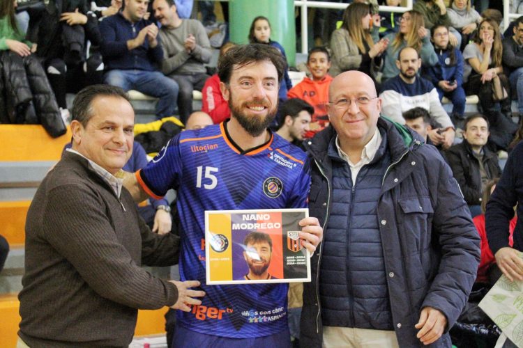 Detalle con los jugadores de las actuales plantillas de Full Energía Zaragoza y Sala 10 que han militado en ambos equipos