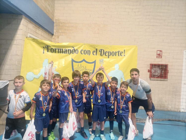 El Iniciación del Full Energía Zaragoza participa en el Torneo de San Lázaro