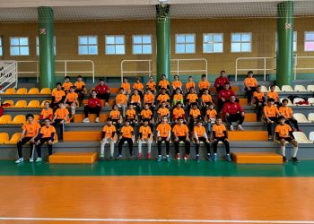 42 niños y niñas disfrutan del fútbol sala en el Campus Toyota Artal Colo Colo