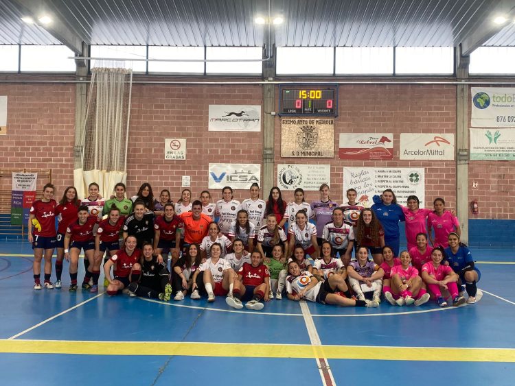 Pedrola acoge una gran mañana de fútbol sala femenino