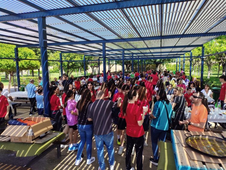 Casi 300 personas en ‘La comida del Colo’
