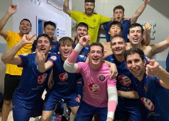 El Entrerríos Zaragoza remonta, sufre y gana al Ceutí