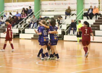 Victoria con suspense en el último partido del año