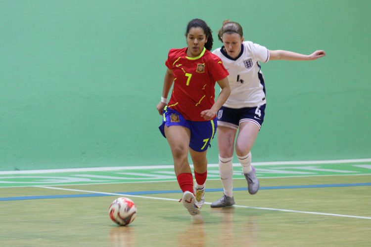 Estrella Blázquez disputa unos amistosos con la Selección Española de Sordas