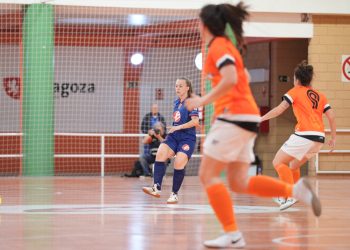 Derrota por 0-2 ante un sólido Txantrea