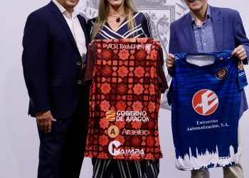 El Entrerríos es recibido en el Ayuntamiento y visita El Pilar