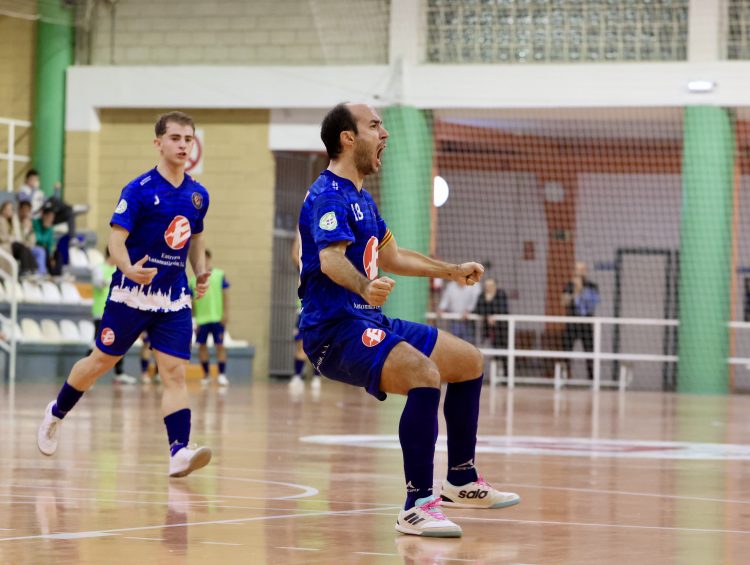 El filial rompe su mala racha con una goleada
