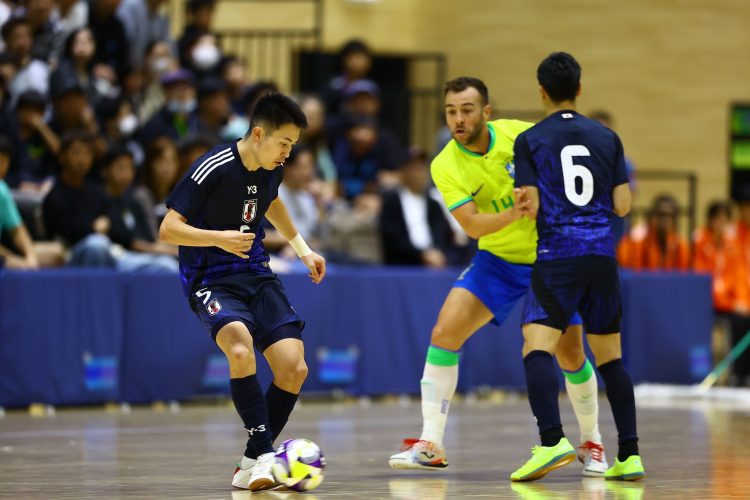 Shunta juega los dos partidos con Japón frente a Brasil