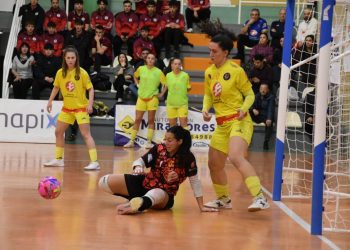 Un derbi muy peleado