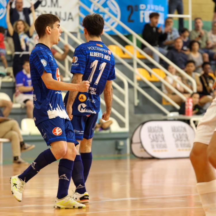 El Entrerríos gana al Ceutí y sigue al acecho del play-off